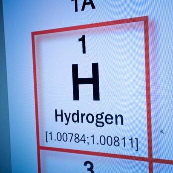 Oxy già - Hydrogen Peroxide (H2O2) và những ứng dụng mới trong ngành y tế