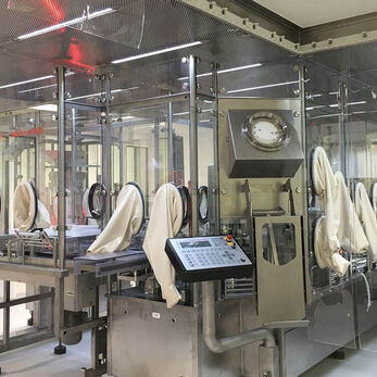 Phân biệt 6 loại Isolator phổ biến trong ngành dược phẩm và sinh học