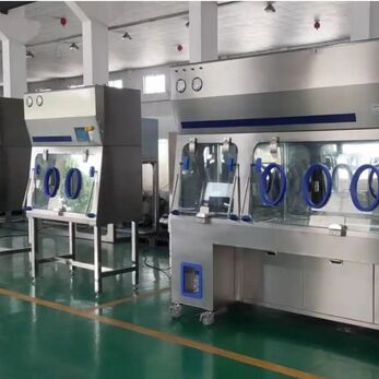 Isolator cấp 3 vs cấp 4: Sự khác biệt về an toàn sinh học