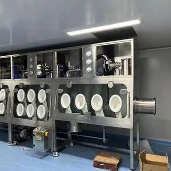 Isolator dược phẩm: Khi nào cần cấp độ bảo vệ cao nhất?