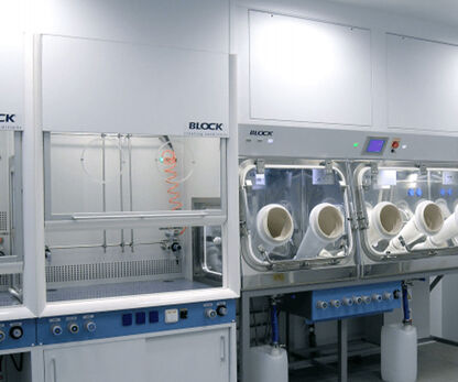 Mua Isolator ở đâu cho phòng thí nghiệm?