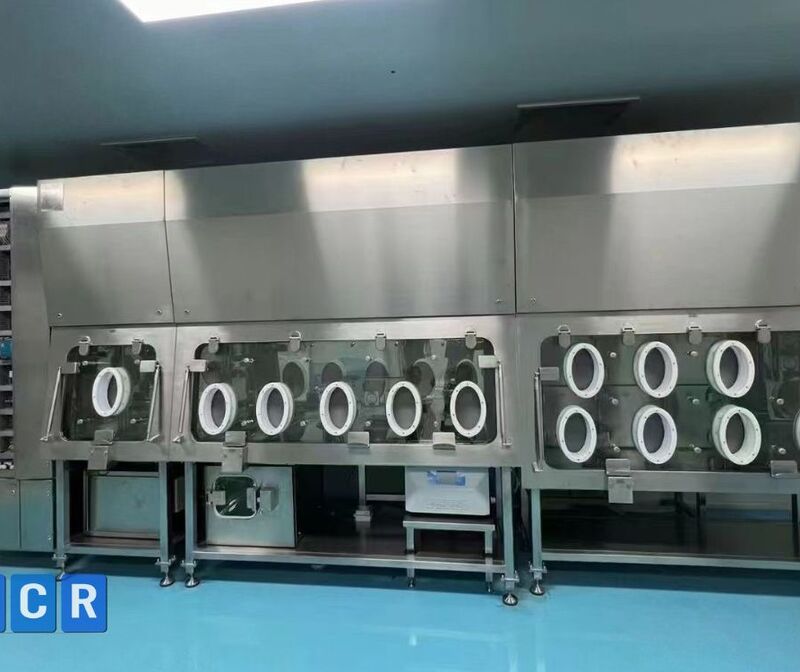 Isolator là gì? Công nghệ tạo vùng cách ly kiểm soát trong phòng sạch