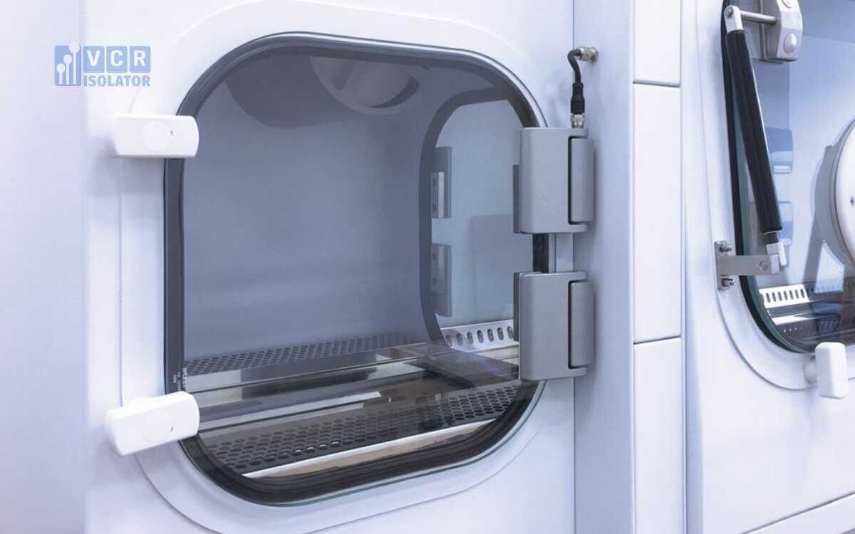 Airlock của thiết bị tủ an toàn sinh học cấp 3, giúp vận chuyển nguyên vật liệu