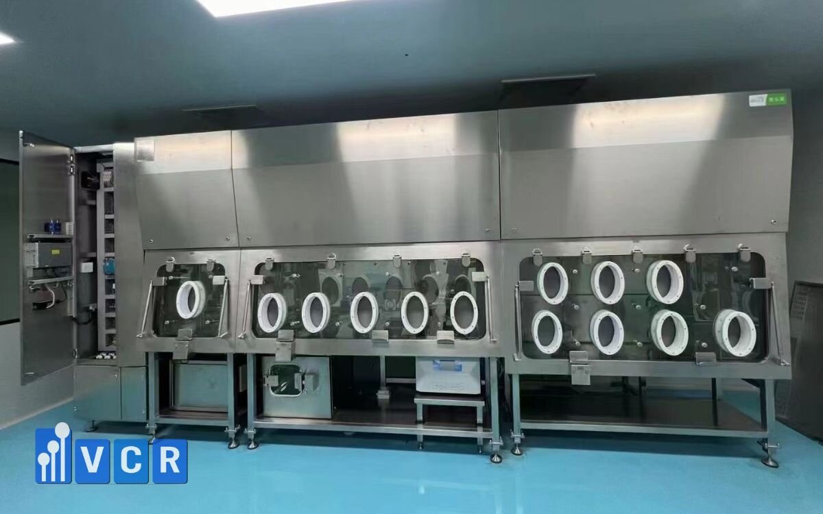 Các ứng dụng điển hình của isolator trong QC vi sinh